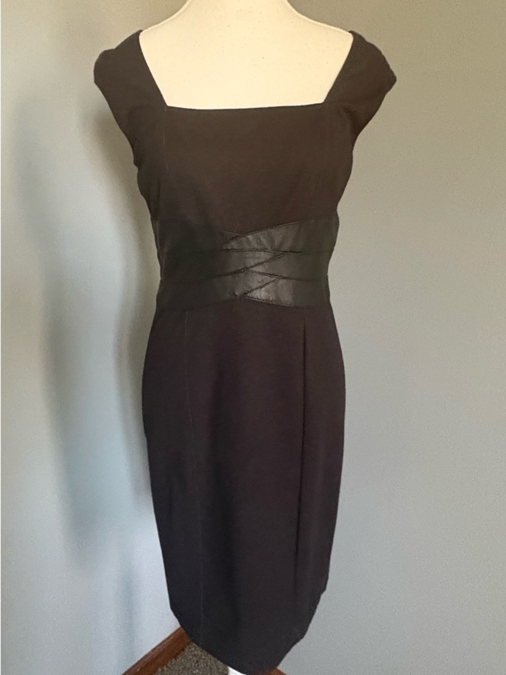 Maggy London Little black Cocktail sheath dress, faux leather waistband. Sz. 4.